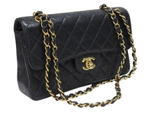 Load image into Gallery viewer, 極美品 CHANEL シャネル マトラッセ23 Wフラップ Wチェーン ショルダーバッグ 7番台 キャビアスキン ココマーク ブラック ゴールド金具 中古 4b005256