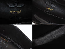 Load image into Gallery viewer, 極美品 CHANEL シャネル マトラッセ23 Wフラップ Wチェーン ショルダーバッグ 7番台 キャビアスキン ココマーク ブラック ゴールド金具 中古 4b005256