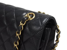 Load image into Gallery viewer, 極美品 CHANEL シャネル マトラッセ25 Wフラップ チェーンショルダーバッグ 23番台 キャビアスキン ブラック ゴールド金具 中古 4b005265