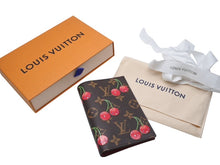 画像をギャラリービューアに読み込む, 新品未使用 LOUIS VUITTON ルイヴィトン クーヴェルテュール パスポール NM パスポートケース M13424 モノグラム チェリー 新作 中古 4b005278