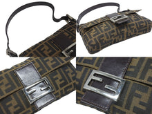画像をギャラリービューアに読み込む, FENDI フェンディ ハンドバッグ ズッカ柄 マンマバケット ブラウン キャンバス レザー 26424 シルバー金具 美品 中古 4b005301