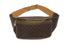 画像をギャラリービューアに読み込む, CELINE セリーヌ マカダム ウエストバッグ ボディバッグ M12 イタリア製 PVC レザー ブラウン ゴールド金具 美品 中古 4b005325