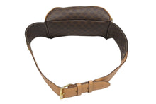 画像をギャラリービューアに読み込む, CELINE セリーヌ マカダム ウエストバッグ ボディバッグ M12 イタリア製 PVC レザー ブラウン ゴールド金具 美品 中古 4b005325