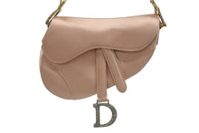 画像をギャラリービューアに読み込む, 極美品 CHRISTIAN DIOR クリスチャンディオール サドル ソフトバッグ M0465CBUW M59M 2025SS サテン ラインストーン ピンク 中古 4b005337