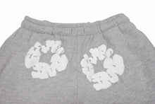 Load image into Gallery viewer, 新品同様 DENIM TEARS デニムティアーズ スウェットパンツ コットンリース プリント キッズ用 RN162838 グレー コットン サイズ4Y 中古 4b005357