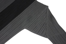 画像をギャラリービューアに読み込む, 極美品 ISSEY MIYAKE イッセイミヤケ PLEATS PLEASE プリーツプリーズ 長袖トップス PP63-JK404 サイズF ハイネック 中古 4b005380