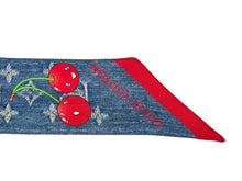 画像をギャラリービューアに読み込む, 極美品 LOUIS VUITTON ルイヴィトン 村上隆 バンドーBB スカーフ チェリー モノグラム デニム M96390 シルク ブルー 中古 4b005389