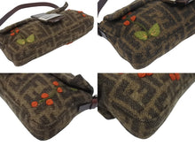 画像をギャラリービューアに読み込む, FENDI フェンディ ズッカ柄 マンマバケット ワンショルダーバッグ 木の実 フェルト レザー ブラウン シルバー金具 ロゴ 良品 中古 4b005397