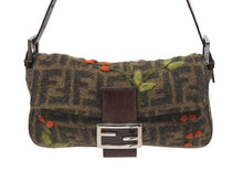 画像をギャラリービューアに読み込む, FENDI フェンディ ズッカ柄 マンマバケット ワンショルダーバッグ 木の実 フェルト レザー ブラウン シルバー金具 ロゴ 良品 中古 4b005397