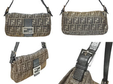 画像をギャラリービューアに読み込む, 極美品 FENDI フェンディ マンマバケット ワンショルダーバッグ 8BR600 ズッカ柄 キャンバス ラインストーン ラメ レザー 中古 4b005425