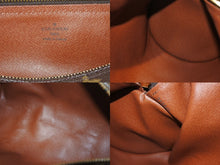 Load image into Gallery viewer, 極美品 LOUIS VUITTON ルイヴィトン パピヨン30 ハンドバッグ M51385 筒型 モノグラムキャンバス ブラウン 中古 4b005431
