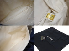 Load image into Gallery viewer, 極美品 CHANEL シャネル ラグジュアリーライン チェーントートバッグ 10番台 ココマーク ステッチ デニム ネイビー シルバー金具 中古 4b005451