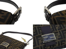 画像をギャラリービューアに読み込む, 極美品 FENDI フェンディ ハンドバッグ ズッカ柄 マンマバケット ブラウン キャンバス レザー 25124 シルバー金具 中古 4b005465