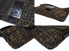 画像をギャラリービューアに読み込む, 極美品 FENDI フェンディ ハンドバッグ ズッカ柄 マンマバケット ブラウン キャンバス レザー 25124 シルバー金具 中古 4b005465