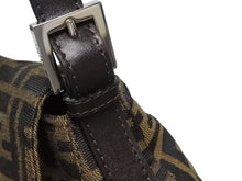 画像をギャラリービューアに読み込む, 極美品 FENDI フェンディ マンマバケット ワンショルダーバッグ 26325 ズッカ柄 キャンバス レザー ブラウン シルバー金具 中古 4b005475