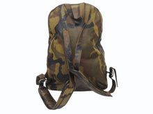 Load image into Gallery viewer, 極美品 CHROME HEARTS クロムハーツ 7THグレード カモフラージュ リュック セメタリー クロスパッチ レザー カモ柄 迷彩 シルバー925 中古 4b005499