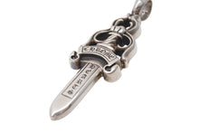Load image into Gallery viewer, 極美品 CHROME HEARTS クロムハーツ LARGE DAGGER ラージダガー 39.4g ペンダント トップ シルバー925 中古 4b005503