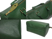 Load image into Gallery viewer, LOUIS VUITTON ルイヴィトン スピーディ30 ハンドバッグ M43004 カバン エピ グリーン レザー 美品 中古 4b005568