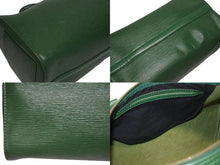 Load image into Gallery viewer, LOUIS VUITTON ルイヴィトン スピーディ30 ハンドバッグ M43004 カバン エピ グリーン レザー 美品 中古 4b005568