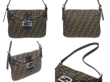 画像をギャラリービューアに読み込む, 極美品 FENDI フェンディ マンマバケット ワンショルダーバッグ ズッカ柄 キャンバス レザー ブラウン シルバー金具 美品 中古 4b005602