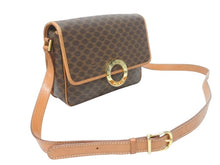 画像をギャラリービューアに読み込む, CELINE セリーヌ マカダム デカサークル金具 フラップ ショルダーバッグ M13 イタリア製 ブラウン ゴールド金具 美品 中古 4b005605