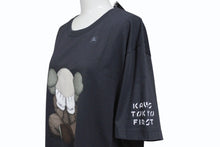 画像をギャラリービューアに読み込む, 新品未使用 UNIQLO KAWS ユニクロ カウズ グラフィックＴシャツ 446311 コットン ダークグレイ サイズXL 中古 4b005649
