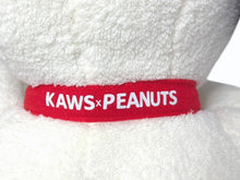 画像をギャラリービューアに読み込む, 新品未使用 UNIQLO KAWS ユニクロ カウズ スヌーピー ぬいぐるみ ポリエステル オフホワイト サイズM 中古 4b005654