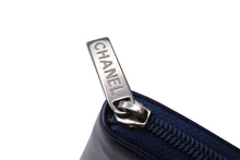 Load image into Gallery viewer, 極美品 CHANEL シャネル ラウンドファスナーウォレット 長財布 22番台 パテントレザー エナメル パープル シルバー金具 中古 4b005657