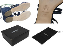 Load image into Gallery viewer, CHANEL シャネル ココマーク スウェード グラディエーターサンダル ストラップサンダル ネイビー サイズ37C 中古 美品 4b005658