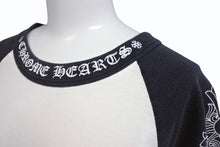 画像をギャラリービューアに読み込む, CHROME HEARTS クロムハーツ ラグラン 七分袖Tシャツ サイズM ホワイト ブラック ネックロゴ オールドクロス ホースシュー 良品 中古 4b005660