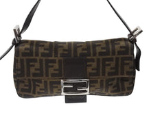 画像をギャラリービューアに読み込む, 極美品 FENDI フェンディ マンマバケット ワンショルダーバッグ 26424 ズッカ柄 キャンバス レザー ブラウン シルバー金具 中古 4b005677