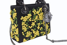 Load image into Gallery viewer, 新品未使用 Christian Dior クリスチャンディオール Lady Dior レディディオール スモール 2WAYバッグ 刺繍 サテン ブラック イエロー 中古 4b005678