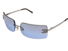 Load image into Gallery viewer, 極美品 CHANEL シャネル リムレス サングラス ココマーク 4104B イタリア製 メタル ブルー サイズ62□15 120 中古 4b005680