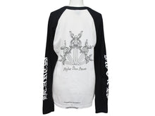Load image into Gallery viewer, 極美品 CHROME HEARTS クロムハーツ ラグラン長袖Tシャツ サイズM 氷室京介コラボ Higher Than Heaven ブラック ホワイト 中古 4b005688