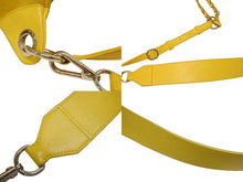 Load image into Gallery viewer, CHANEL Pharrell Williams シャネル ファレルウィリアムズ CCスリングバッグ カプセルコレクション 希少 イエロー ゴールド金具 美品 中古 4b005698
