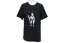 Load image into Gallery viewer, CHROME HEARTS クロムハーツ FOTI ジョー フォッティ プリント Tシャツ サイズS ブラック コットン 美品 中古 4b005700