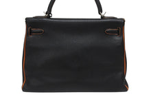 Load image into Gallery viewer, 極美品 SPO オーダー エルメス ケリー32 内縫い 読売ジャイアンツ ブラック オレンジ □P刻印 マットシルバー金具 ハンドバッグ 2WAY 中古 4b005709