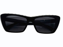 Load image into Gallery viewer, 新品未使用 CHANEL シャネル バタフライ シェイプ サングラス 5540-A アセテート メタル ブラック ゴールド金具 サイズ54□17 中古