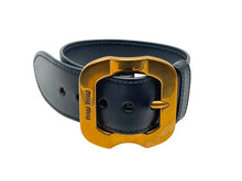 Load image into Gallery viewer, 新品同様品 MIUMIU ミュウミュウ バックル付 ブレスレット レザー メタル ブラック ゴールド金具 サイズM 中古 4b005740