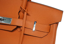 Load image into Gallery viewer, 極美品 HERMES エルメス バーキン30 ハンドバッグ トリヨンクレマンス オレンジポピー シルバー金具 T刻印 中古 4b005755
