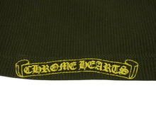 Load image into Gallery viewer, CHROME HEARTS クロムハーツ タンクトップ サイズM ホースシュー CHクロス FUCK YOU プリント カーキ イエロー 美品 中古 4b005756
