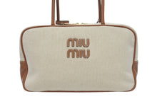 Load image into Gallery viewer, 極美品 MIUMIU ミュウミュウ トップハンドルバッグ ナチュラル 5BB163 イタリア製 キャンバス レザー ロゴ ベージュ 中古 4c005786