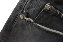 Load image into Gallery viewer, 新品未使用 CHROME HEARTS クロムハーツ セメタリー クロスパッチ デニム パンツ リーバイス LEVI`S 501 オーダー サイズ36 ブラック 中古 4b005822