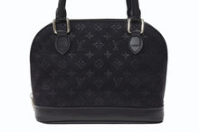 Load image into Gallery viewer, 極美品 LOUIS VUITTON ルイヴィトン モノグラムサテン リトル アルマ ミニハンドバッグ M92146 ブラック シルバー金具 中古 4b005834