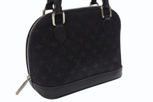 Load image into Gallery viewer, 極美品 LOUIS VUITTON ルイヴィトン モノグラムサテン リトル アルマ ミニハンドバッグ M92146 ブラック シルバー金具 中古 4b005834