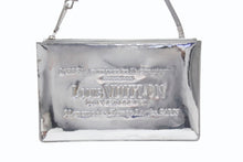 Load image into Gallery viewer, 極美品 LOUIS VUITTON ルイヴィトン ポシェット プラット ハンドバッグ M95277 モノグラム ミロワール シルバー シルバー金具 中古 4b005835