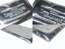 Load image into Gallery viewer, 極美品 LOUIS VUITTON ルイヴィトン ポシェット プラット ハンドバッグ M95277 モノグラム ミロワール シルバー シルバー金具 中古 4b005835