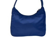 画像をギャラリービューアに読み込む, 極美品 PRADA プラダ ホーボー ハンドバッグ トライアングルロゴ 三角プレートロゴ ブルー ナイロン シルバー金具 イタリア製 中古 4b005840
