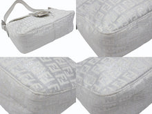 画像をギャラリービューアに読み込む, FENDI フェンディ ズッキーノ柄 マンマバケット グリッター ワンショルダーバッグ 8BR003 キャンバス シルバー シルバー金具 美品 中古 4b005843