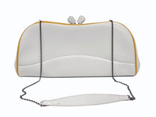 画像をギャラリービューアに読み込む, PRADA プラダ 2WAY クラッチバッグ ショルダーバッグ がま口 レザー ホワイト シルバー金具 美品 中古 4b005846